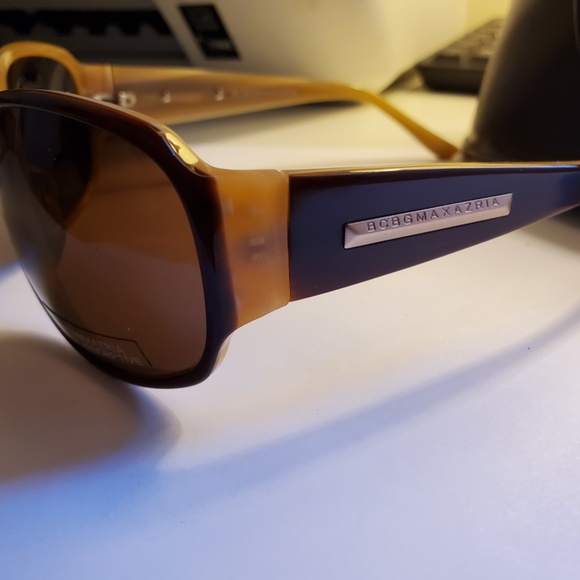 VINTAGE BCBGMAXAZRIA SUNGLASSES main image 12